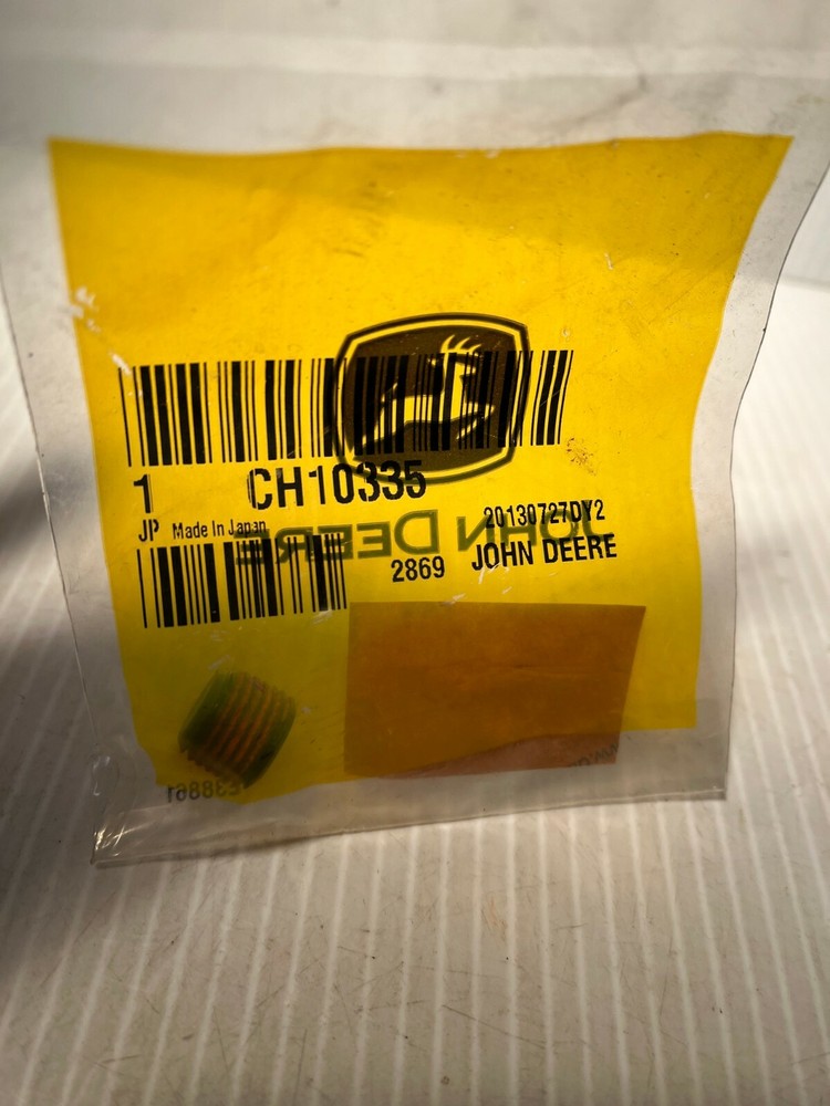 CH10335  Genuine OEM  John Deere  PLUG CAP