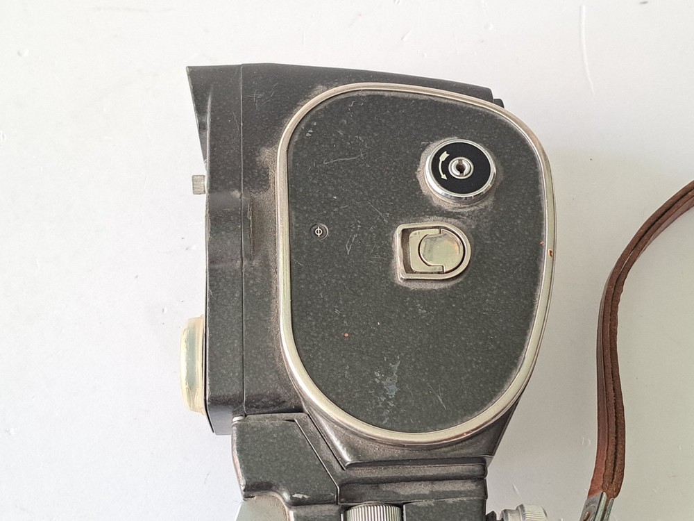 Soviet Vintage Cinema Camera "Quartz 2M", USSR Handheld Camera Quartz 2M