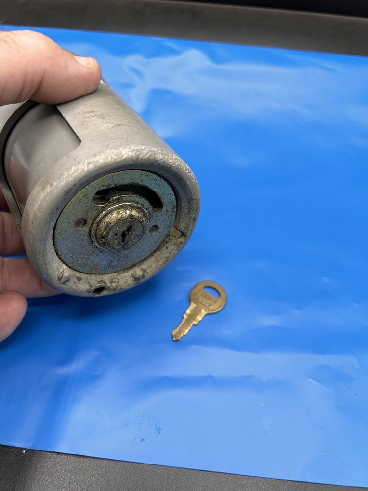 DUNCAN MILLER Parking Meter Locking Coin Vault, Cup - With KEY