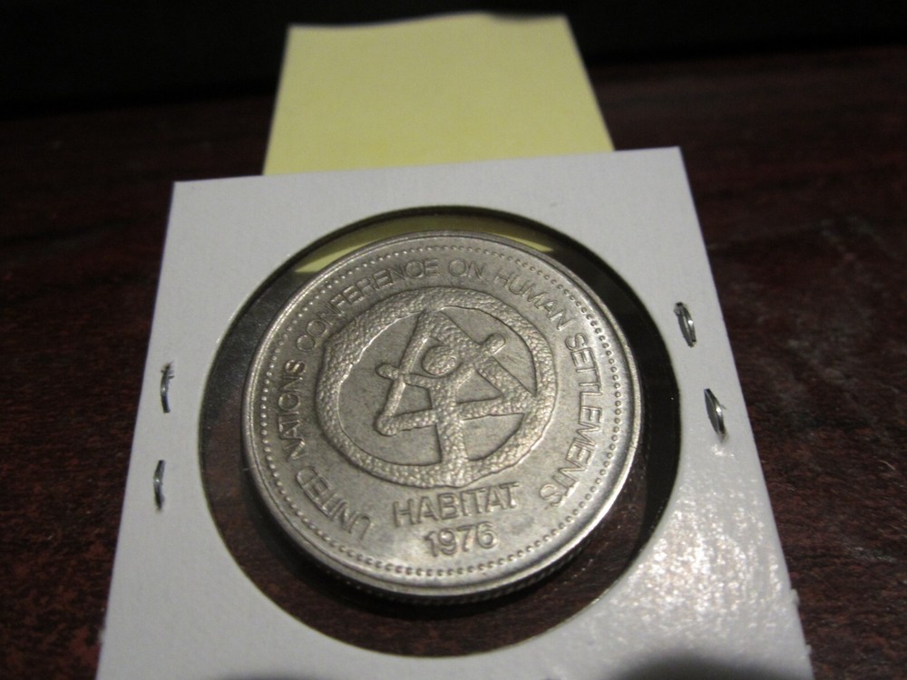 1976 - Beautiful Vancouver, BC - Canada Commemorative Trade Dollar