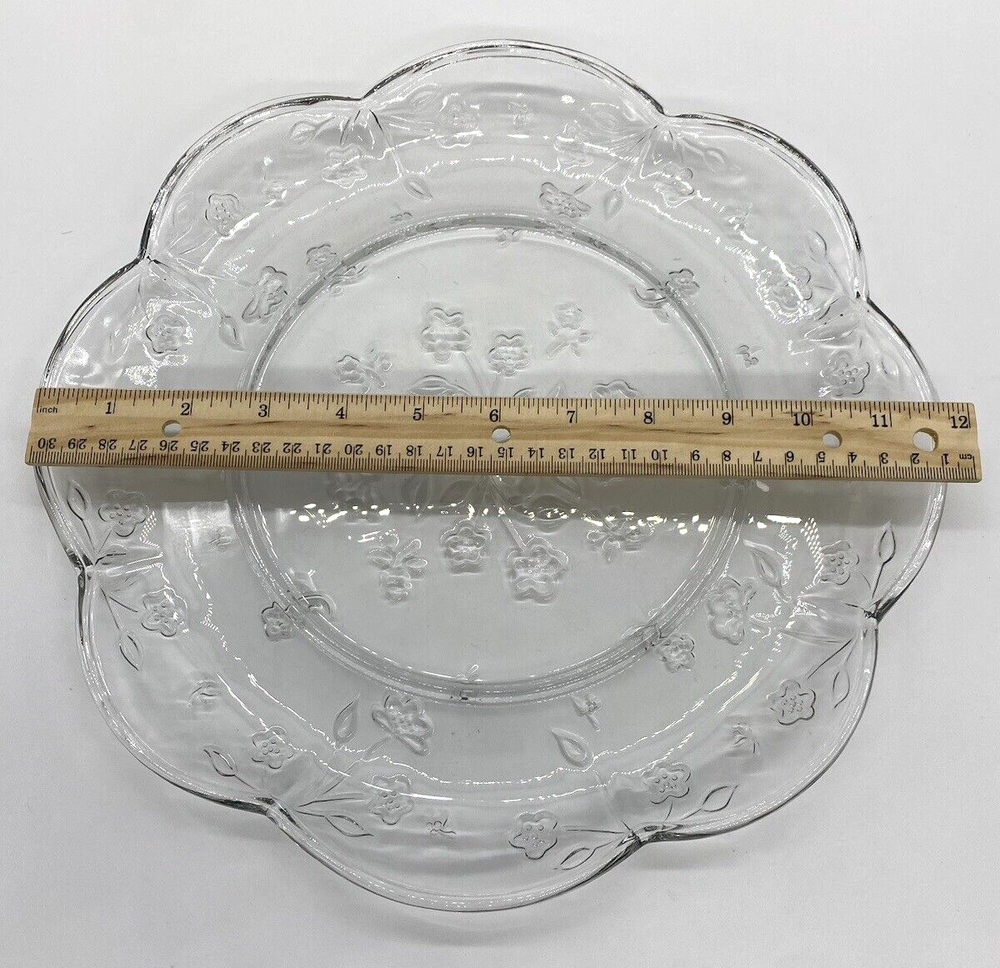 Toscany Savannah, COVERED CHEESE Cracker PLATTER with Scalloped Edge