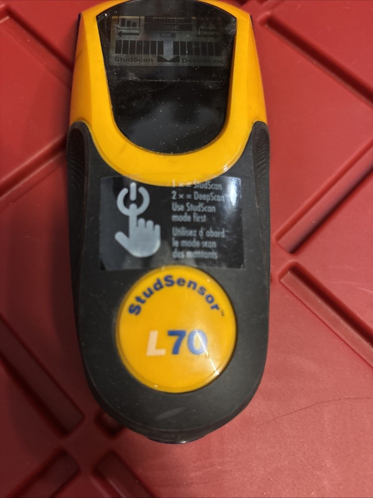 Zircon StudSensor™ L70 OneStep Center-Finding Stud Finder