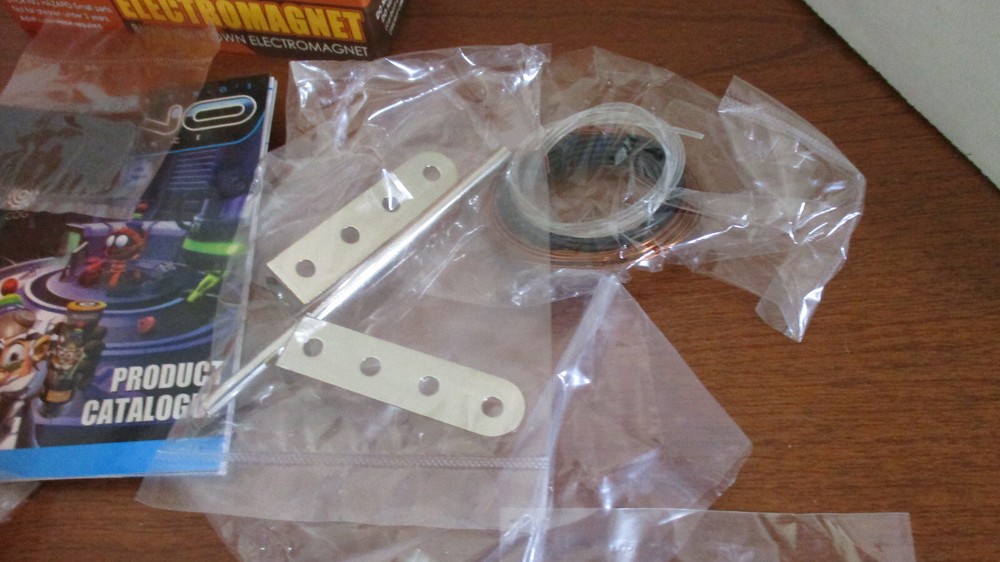 EIN-O's SCIENCE BOX KIT ~ELECTROMAGNET ~New