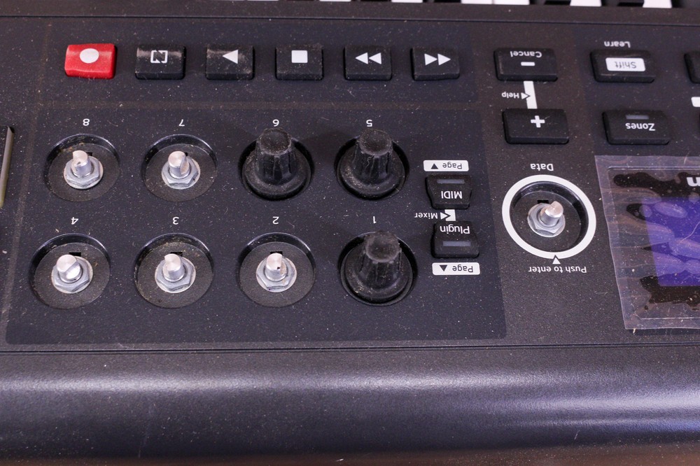 Novation Impulse 25 MIDI Controller ISSUE