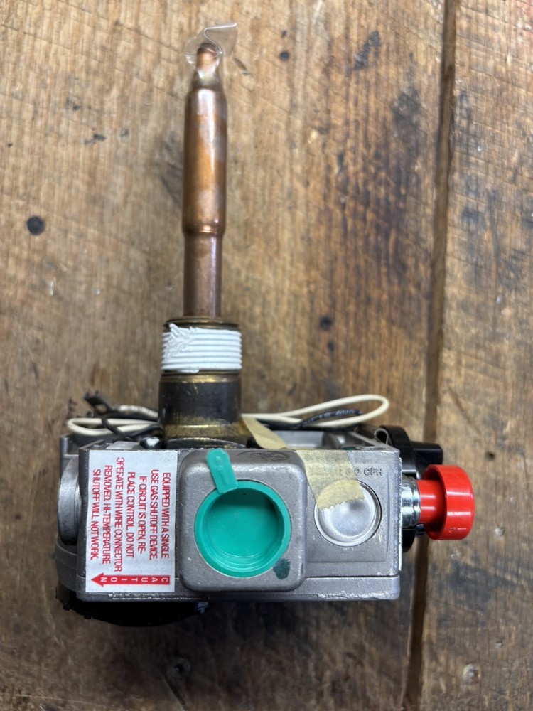 ROBERTSHAW 6910794 FLAME GUARD B GAS CONTROL VALVE NAT GAS ONLY 64-LF8-376