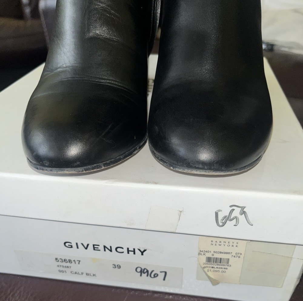 Givenchy Black Round Toe Ankle Boots 39 Retail $1095