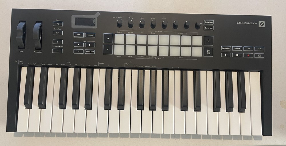 Novation Launchkey 37 Mk3 37-key Keyboard Controller