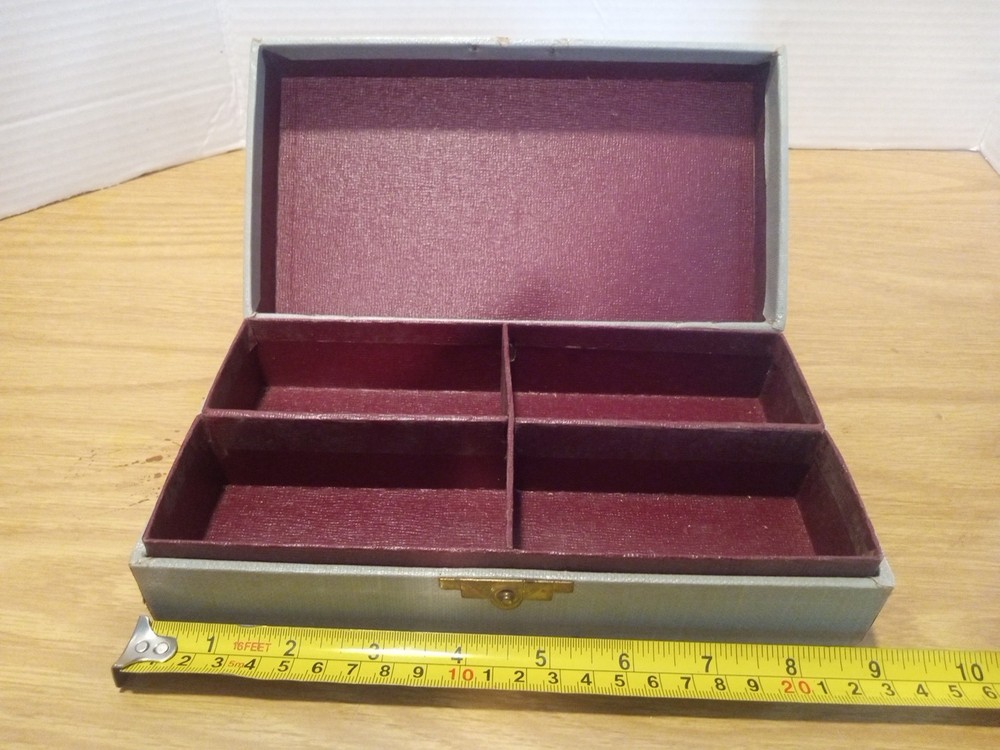 Kodak Color Slide Storage Box.       (10)