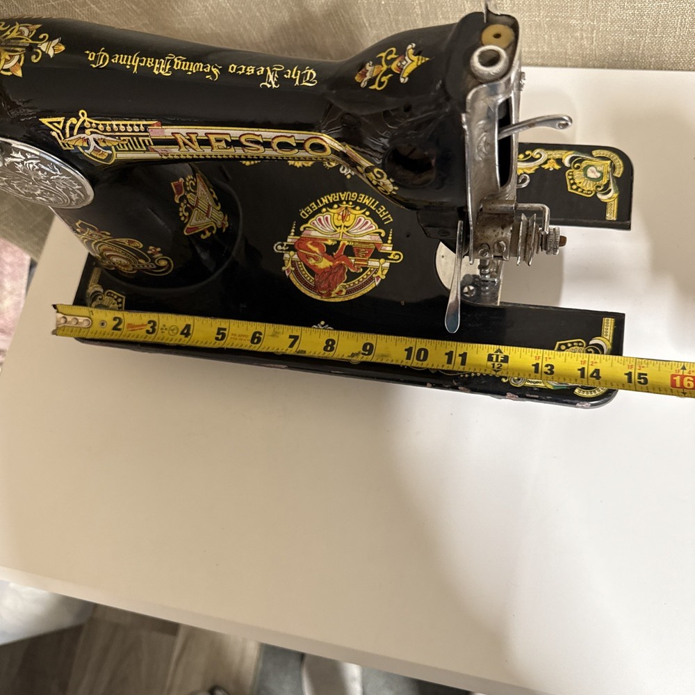 UNTESTED AS IS WORLD'S BEST DELUXE SEWING MACHINE NESCO