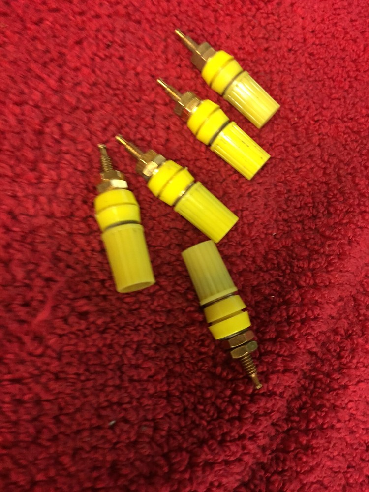 1517  H H SMITH Binding Post Insulated Binding Post Gold Molded YELLOW 5 PC