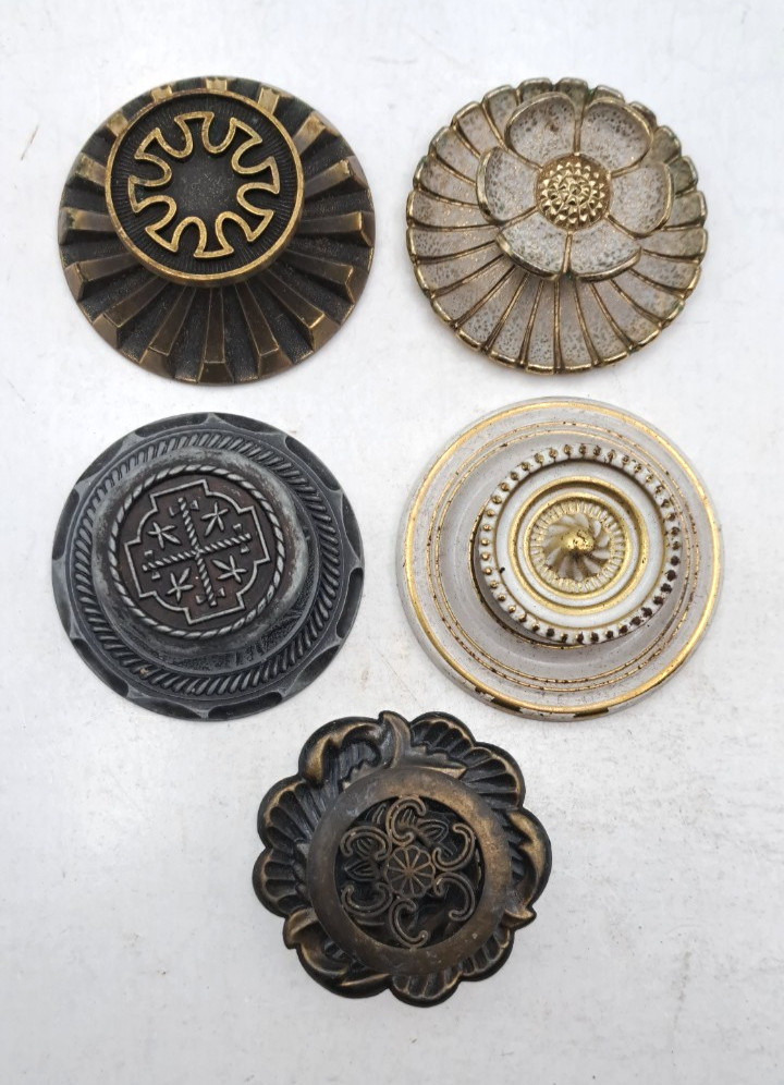 Vintage Drawer Knobs Cabinet Pulls Metal & Brass Mix Lot Hardware