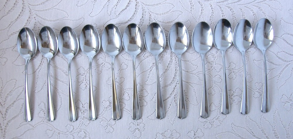 ONEIDA 12 Soup Spoons GALA IMPULSE