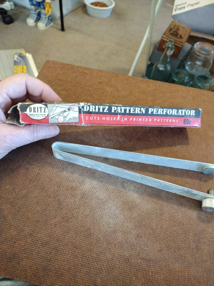 Vintage Dritz Pattern Perforator Cuts Holes in Printed Patterns Art 628