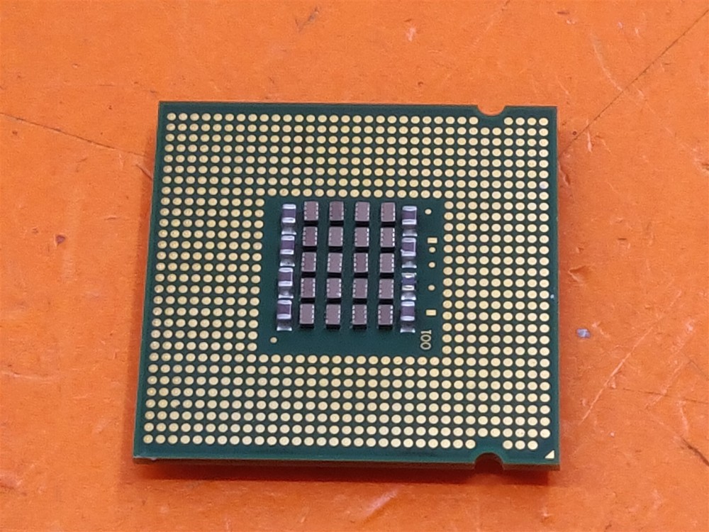 ⭐️⭐️⭐️⭐️⭐️ CPU Processor Intel Pentium D 820 SL8CP LGA775 2.8GHz / 2MB / 800Mhz