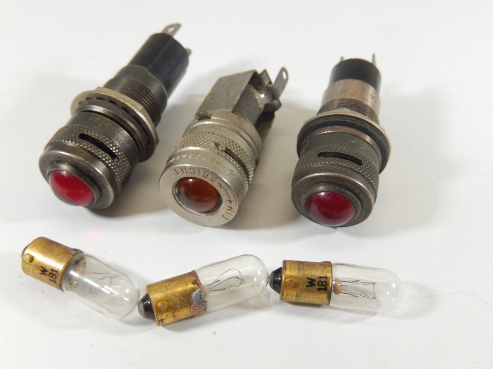 DIALCO RED GLASS DIMMER PANEL INDICATOR LIGHT ASSEMBLIES LOT OF 3 & BULBS