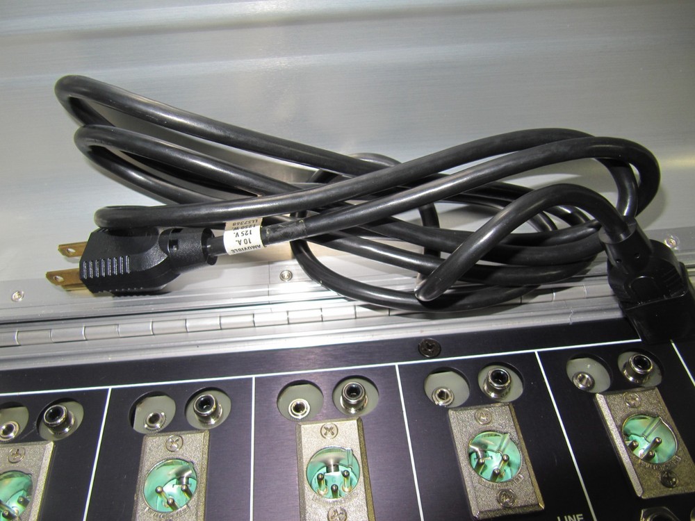 Opamp Labs A-24/2ML Audio Press Feed Mult Distribution Box