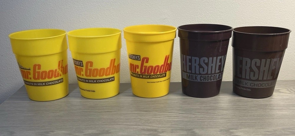 2 Hershey's Milk Chocolate & 3 Mr Goodbar Plastic Beverage Cups (5 Total Cups)