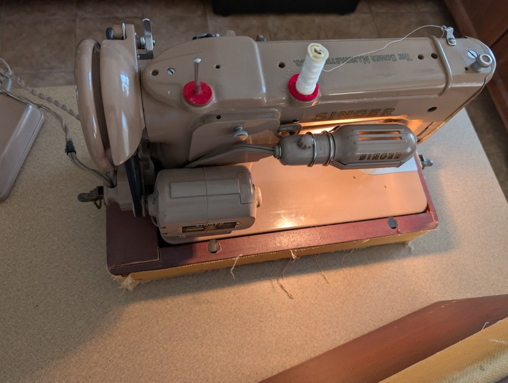 SINGER 306k Vintage Sewing Machine