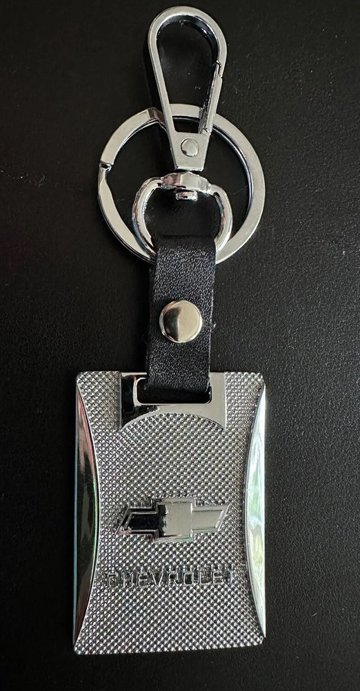 Chevy ** ( Logo ) ** Keychain ** METAL **