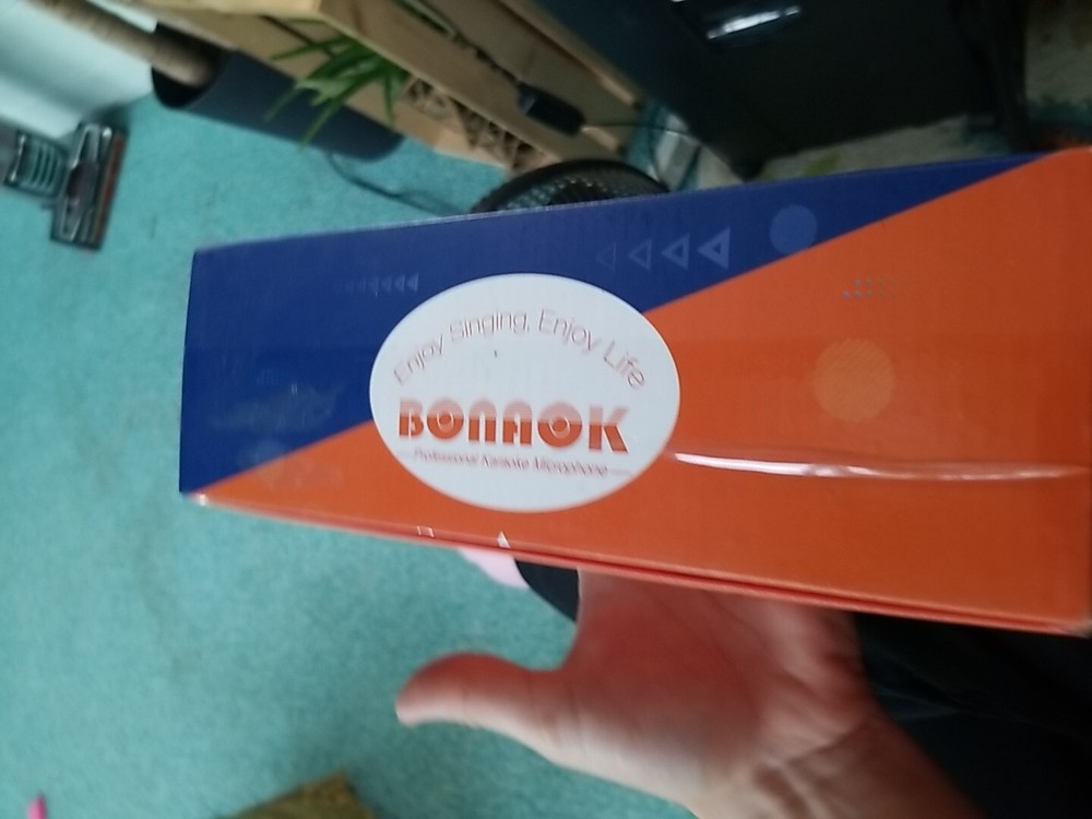 Professional Karaoke Microphone... Bonnok