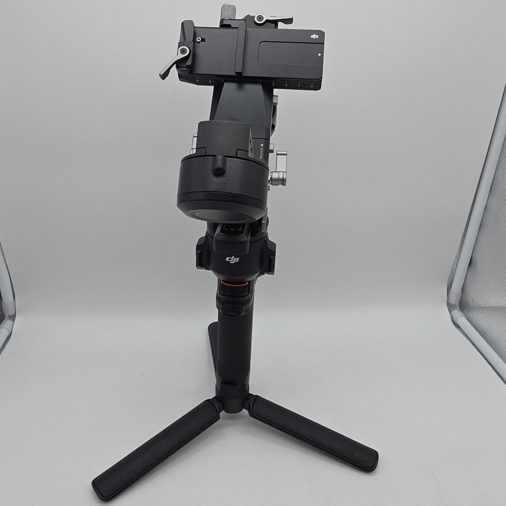 *** READ DJI RS 4 Gimbal Stabilizer REQUIRES QUICK RELEASE PLATE