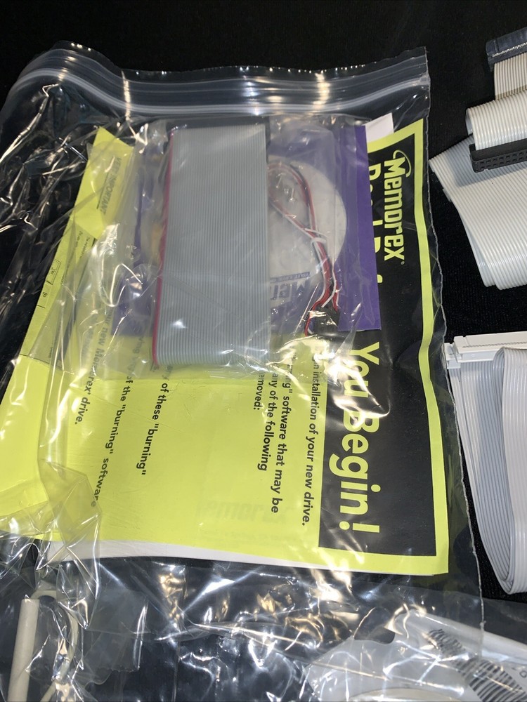 2 COMPAQ 142844-001 Microphone New in Original Package & miscellaneous computer