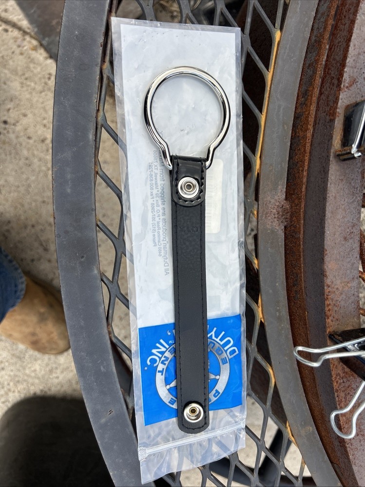 Mag-Lite Belt Holder for D-Cell Black Leather Loop and High-Impact Light Loop