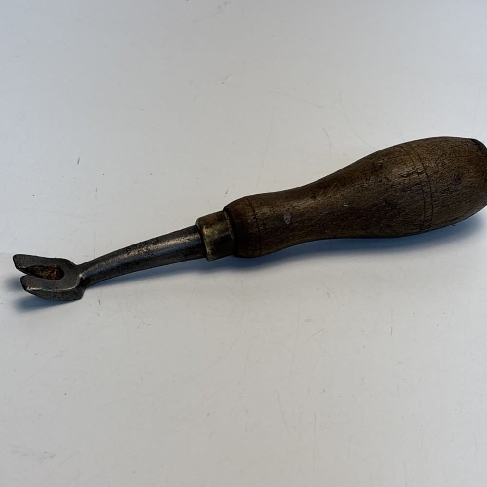 Antique Small Pry Bar Wood Handle 6” Nail Puller Tool