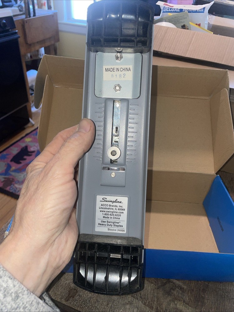 Swingline Heavy Duty Model 39005 160 Sheets High Capacity Stapler Open Box