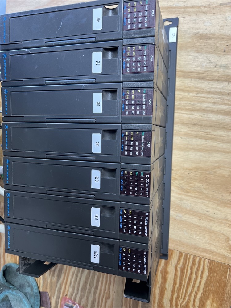 MOTOROLA F6900A LOADED CPU 16 DI 16 DIGITAL OUTPUT