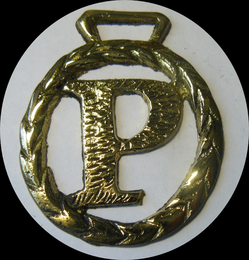 "P" ALPHABET         Horse brass  (N674)