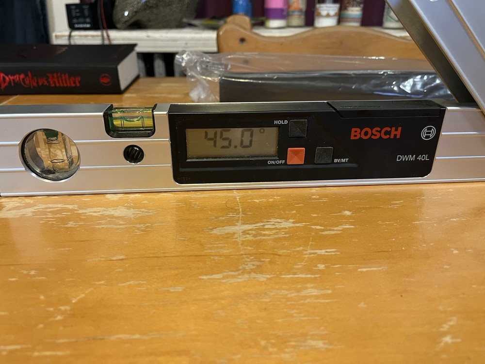 Bosh Digital Protractor Angle Finder DWM40L Excellent Condition