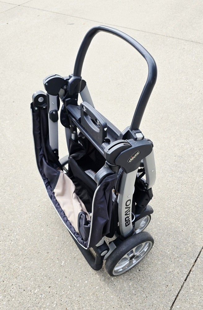 Chicco Collapsible Stroller (local pickup only)