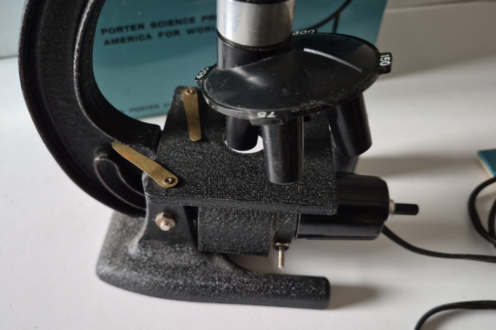 Vintage Porter Science Microcraft Student Research Series Microscope w/ Case