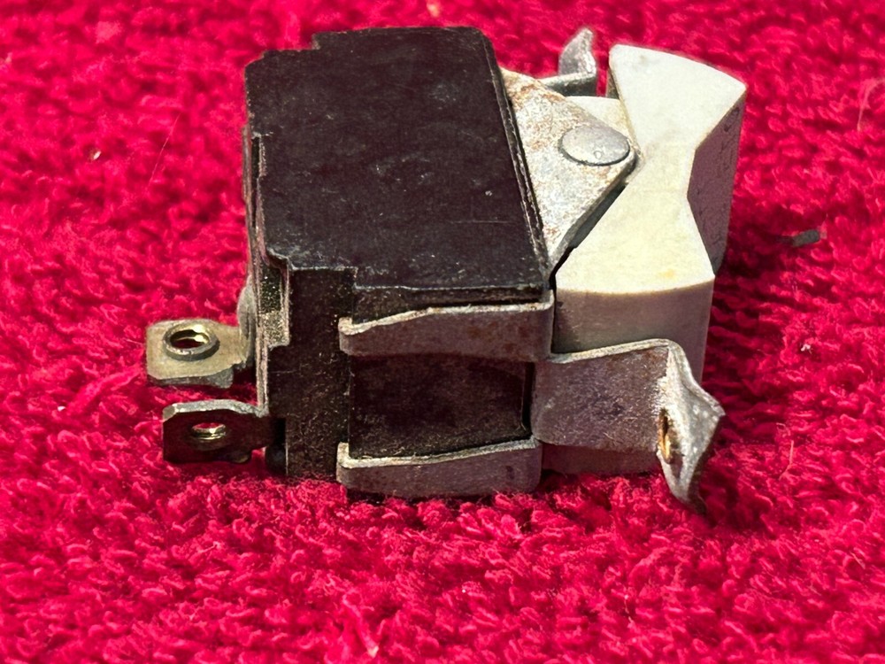 AIRCRAFT LEFT MAGNETO ROCKER SWITCH