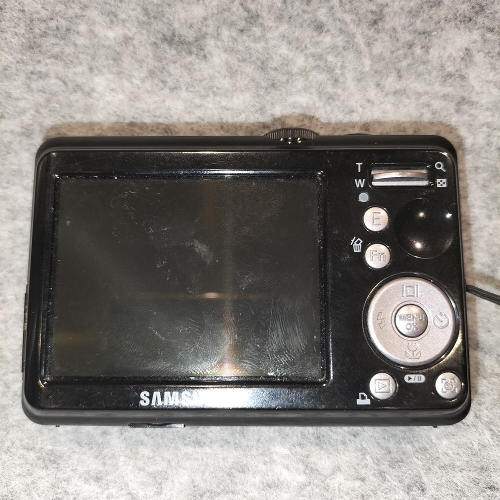 Samsung D1070 10.2MP Digital Camera (Tested Working)