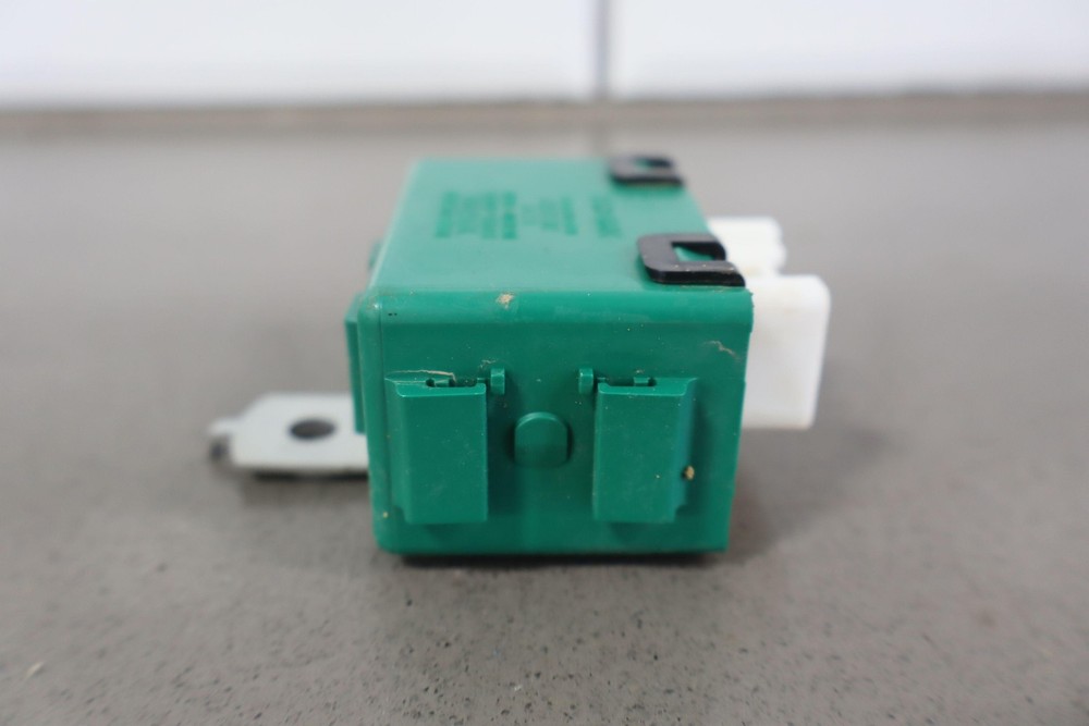 2005 Lexus GX470 Trailer Brake Control Module W/Rear Plug & Harness