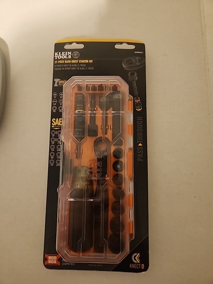 Klein Tools 21-Piece Klein Knect Starter Kit 65300KNECT