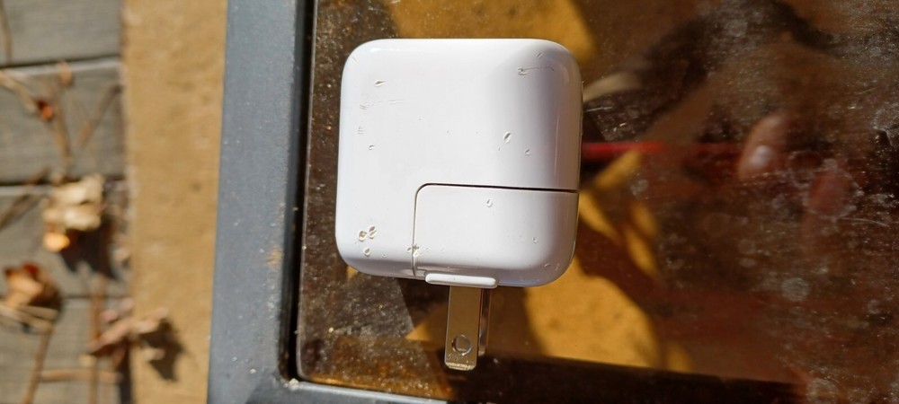 Apple A1401 12W USB Power Adapter