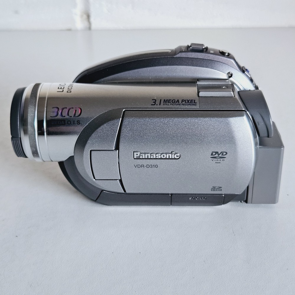 Panasonic VDR-D310 Compact DVD Camcorder SDHC Silver 3.1MP - Tested Working