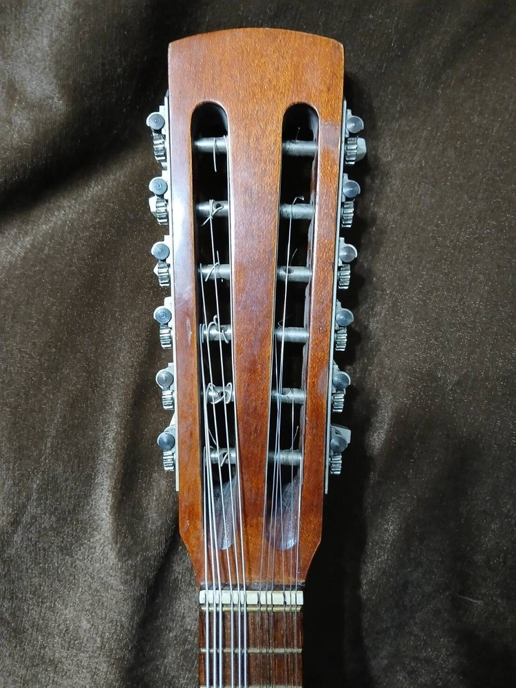 VINTAGE NICE SOUNDING 12 STRING TEARDROP MANDOLIN**SEE VDO**