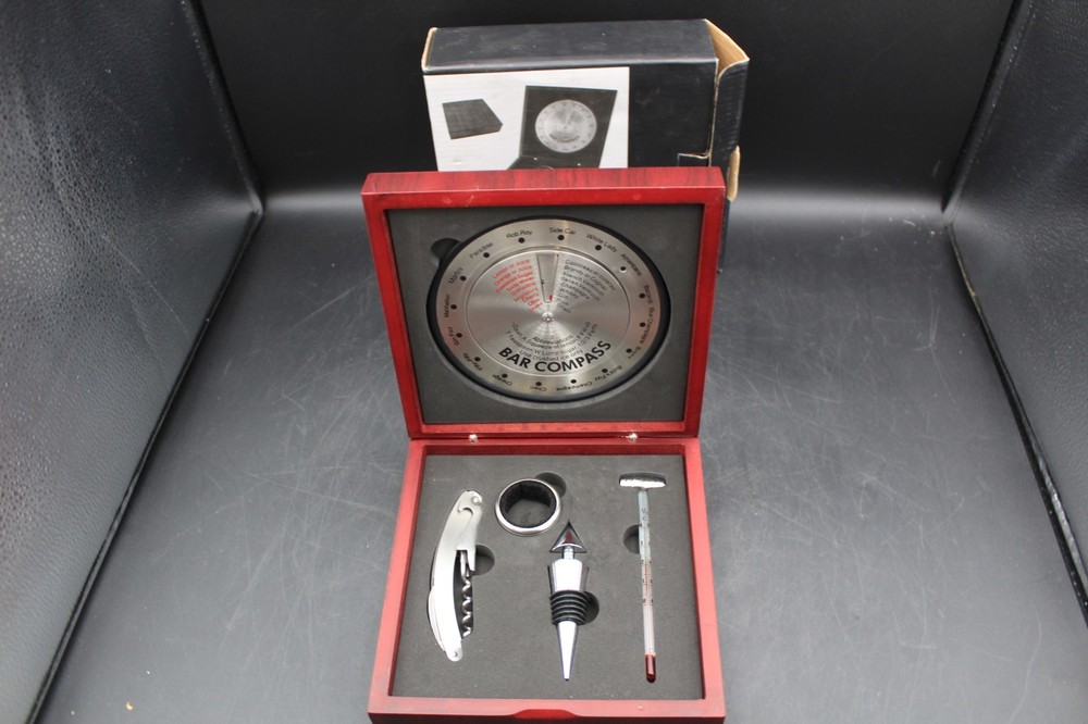Wine opener gift set from HBO