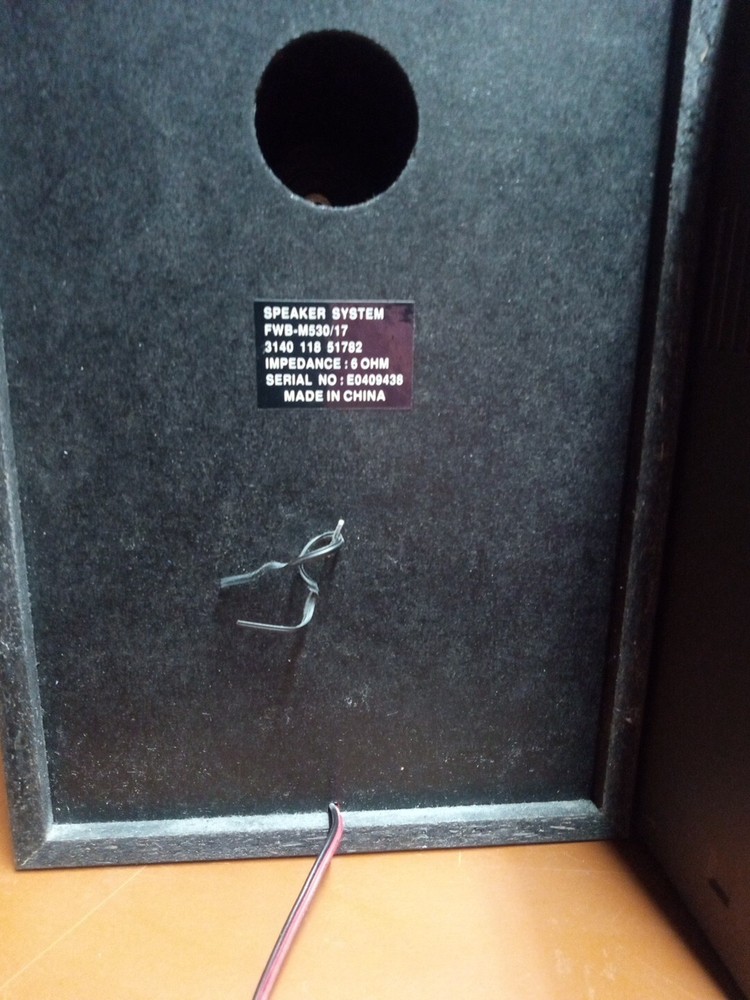 Philips MCM530/37 5 Disc CD Changer Micro Stereo System No Remote TESTED Workin