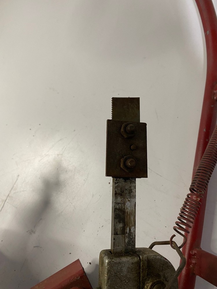 WIDDER TOOL Variable Speed Pneumatic Hacksaw 10267 0-300 Strokes/Min (USED)