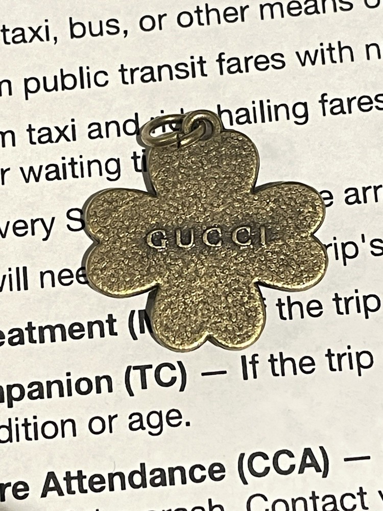 Gucci Clover zip pull Button Happy St Patrick’s Day 30mm green