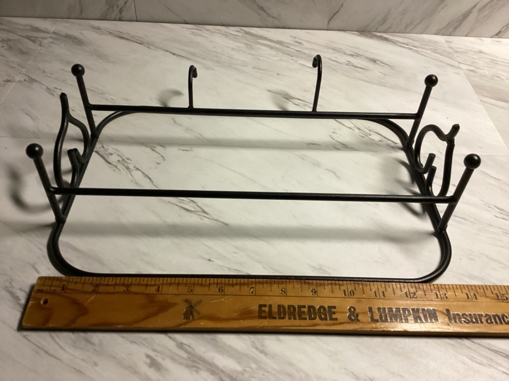 Basket or Casserole Dish Holder
