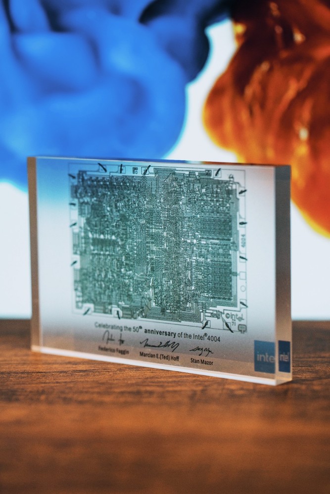 Intel 4004 CPU Resin Display, 50th Anniversary Tech Art, Retro Computer Gift