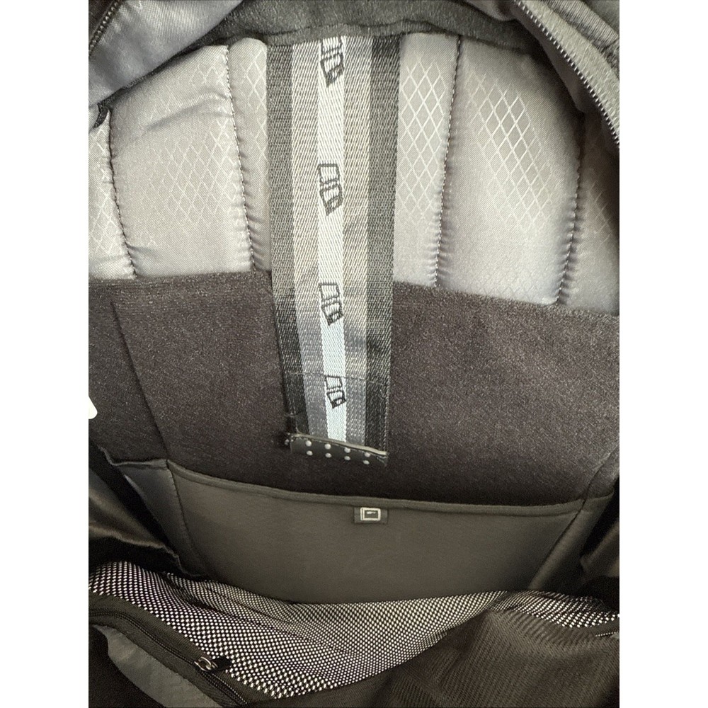 Heys Tech Pac 04 Computer Backpack Black F