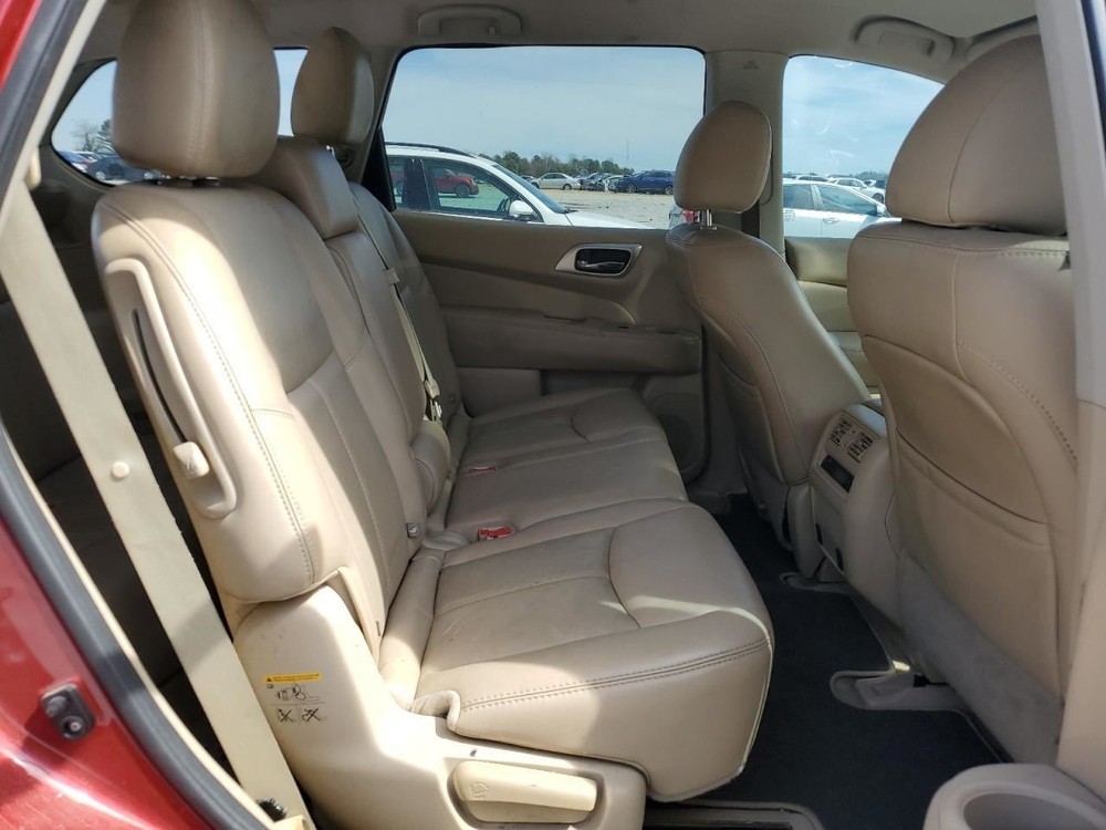 PATHFINDR 2014 Glove Box 4592585