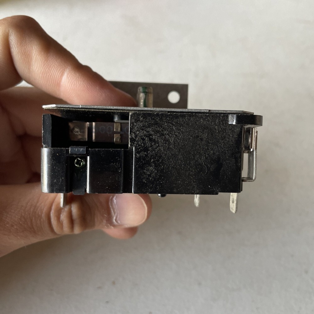 Westinghouse Genuine Pulse Switch QE80597